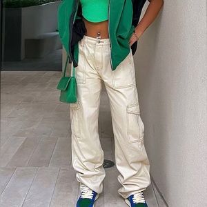 Off White-Cargo Carpenter Jeans. Size 5 Waist 26-27 Hips 37-38